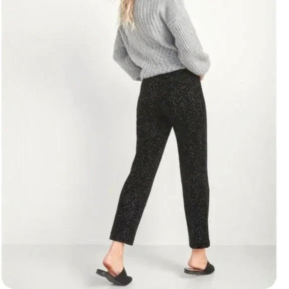 Old Navy Black Leopard Print Pants - Picture 2 of 7